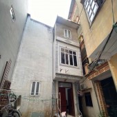 Cho thuê nhà nguyên căn ngõ 192 Lê Trọng Tấn, 50m2x3 tầng.4 ngủ. 12 triệu - cho ở nhóm, hộ GĐ, VP